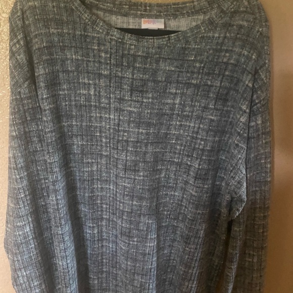 Lularoe tops only worn a couple times. Size XL - Picture 5 of 10